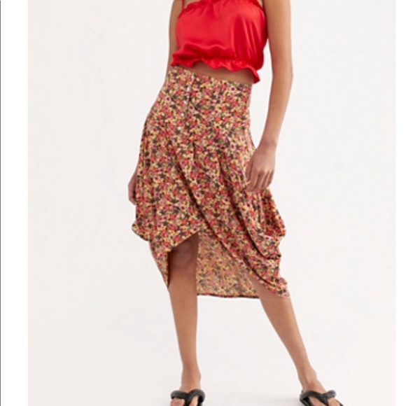 Free People Dresses & Skirts - FREE PEOPLE Angels Handkerchief midi skirt